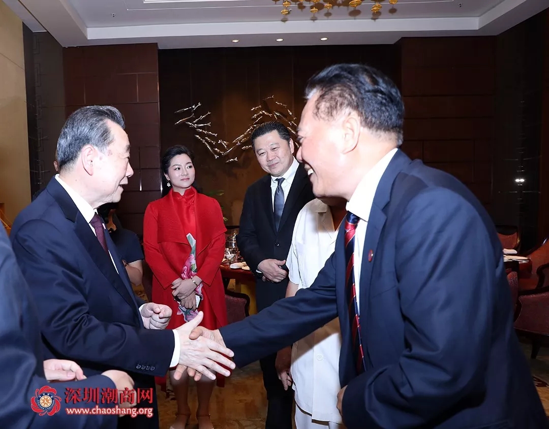 正大集团资深董事长谢国民与吴开松,郑汉明等座谈 为潮商投资东盟发展